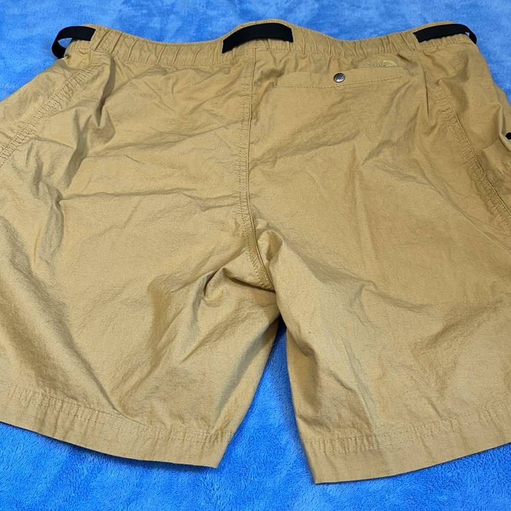NWT The North Face Shorts - Picture 2 of 9
